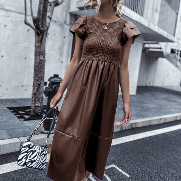 NEW FAUX LEATHER BUTTERFLY SLEEVE DRESS-SM - Picture 5 of 6